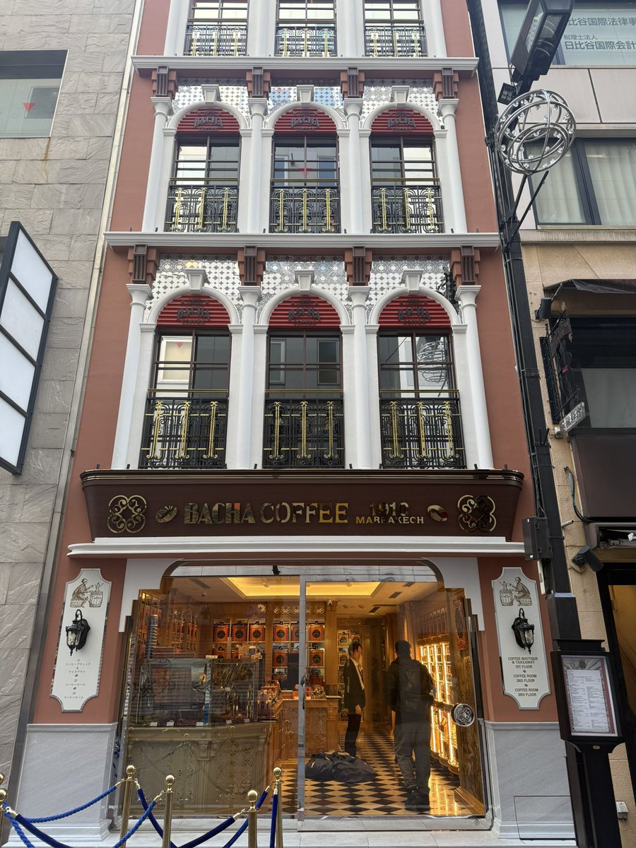 marukoblog1's tweet photo. 話題のBACHA coffeeに行ってきたよん☕️9時すぎにいって、11時開店の予約とれた！
シンガポールでも経験したけど、まあ美味しいけど高い笑😆 https://t.co/Myp3D5T6ZB