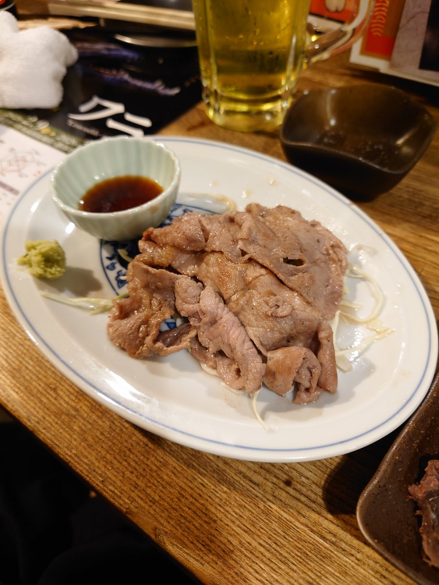 ラクダは、見た目は豚肉なのに味はなんとも形容しがたい見知らぬ肉の味でした…