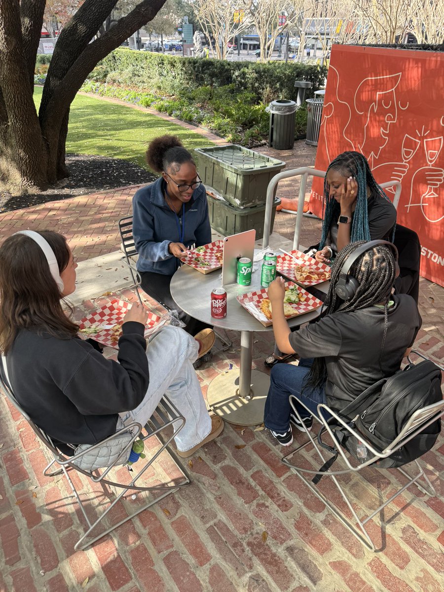 tchill_'s tweet image. We appreciate our amazing @NutritionCISD team for providing a delicious meal for The Voice downtown picnic today! Our students enjoyed every minute of connecting, reflecting, and building community over a great meal.
#WeAreChannelview