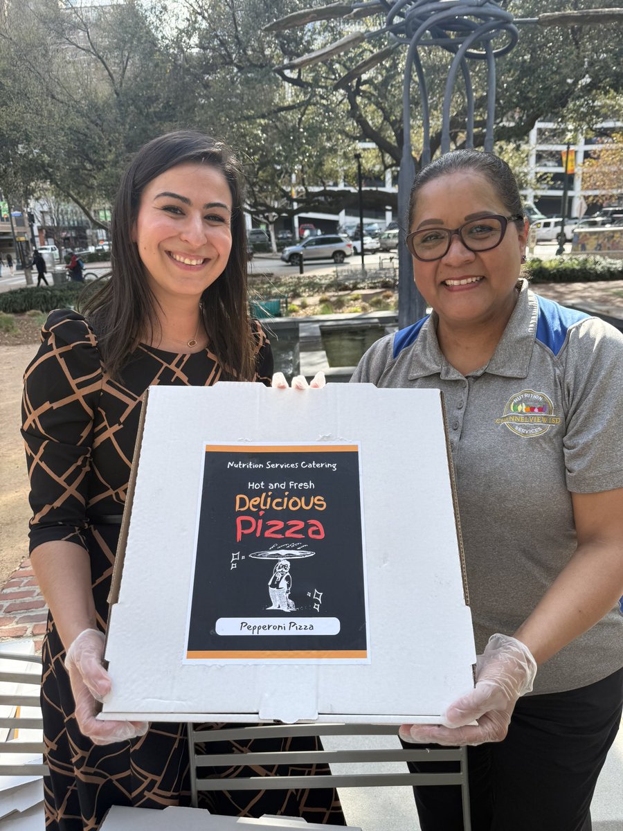 tchill_'s tweet image. We appreciate our amazing @NutritionCISD team for providing a delicious meal for The Voice downtown picnic today! Our students enjoyed every minute of connecting, reflecting, and building community over a great meal.
#WeAreChannelview