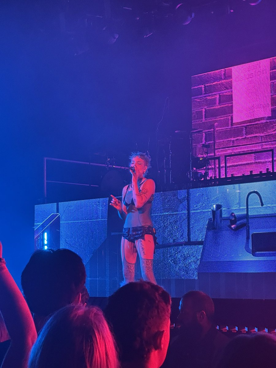 josh 💭 tweet media