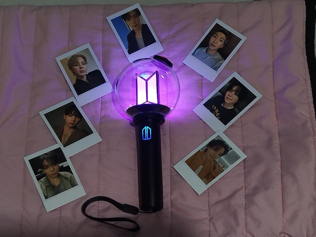 emerald_999abi's tweet photo. @minamhopekook Ni idea padre santo pero la mía llegó en el cumpleaños de Hobi https://t.co/B6h5P4Wwlj
