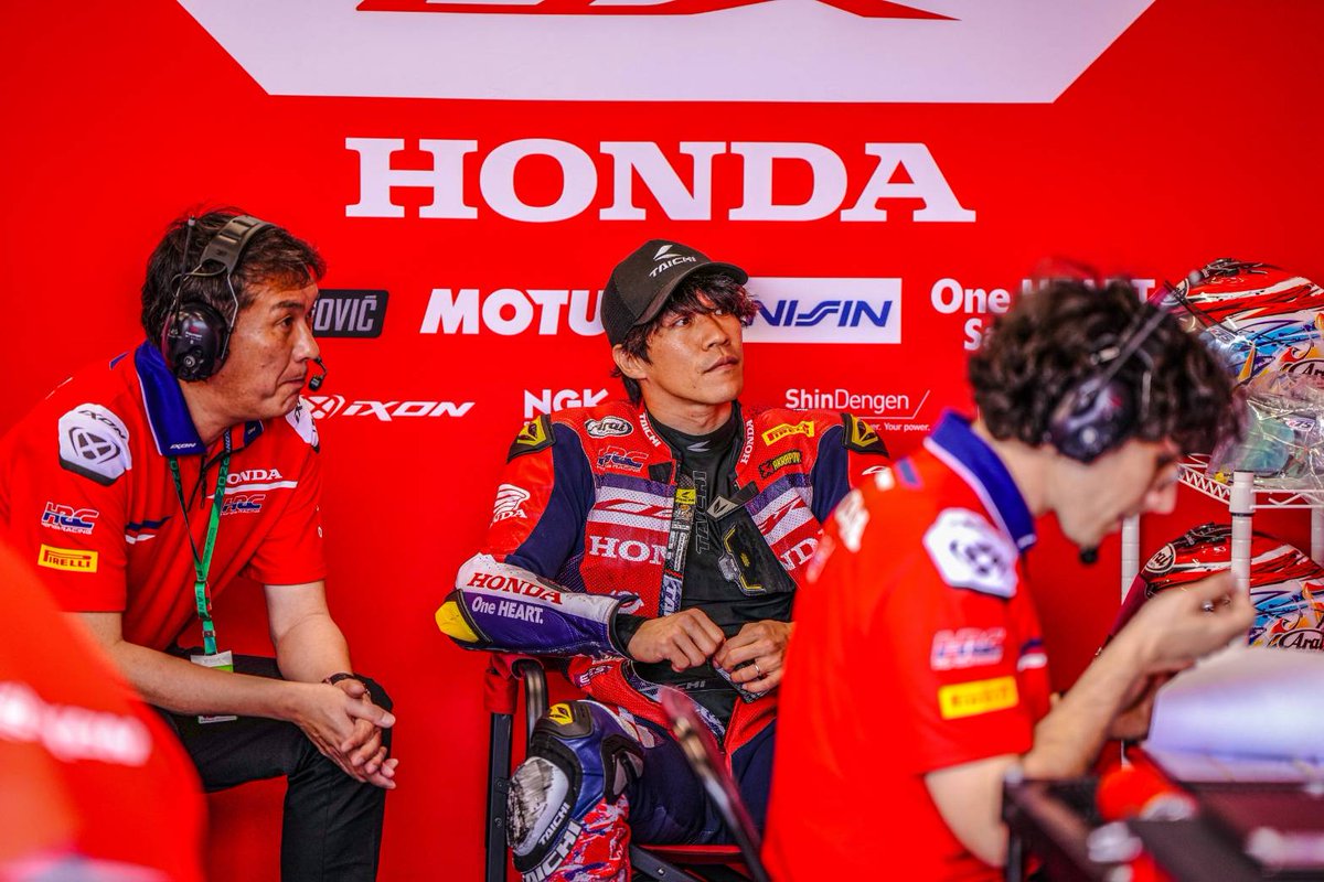 taichi_official's tweet image. TAICHIライダーの長島哲太選手がWSBK（スーパーバイク世界選手権）第1戦に代役で参戦しました。レース1は14位。レース2は雨で難しいコンディションの中、11位と活躍をみせました！

#WSBK 
#TAICHI
#アールエスタイチ
#RSタイチ
