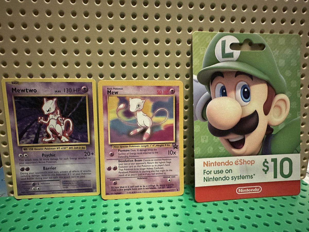 #PokemonDay Giveaway Time! The winner will get to pick between the cards in the pic, or a NA $10 E-Shop code! Must be in the US to claim the Pokemon cards. To enter just do the following: 

🔥 Follow &amp; RT 
💧 Comment your favorite starter Pokemon 
🍃 Winner will be selected 3/5