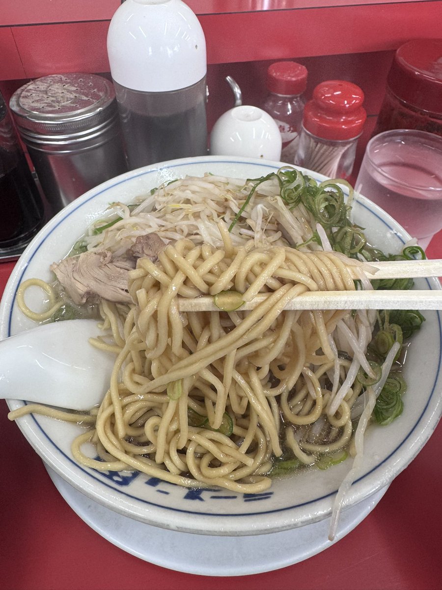 Dash_Ryu's tweet photo. コルちゃんはガス欠間近なのに自分は満タン https://t.co/nmEKsqudpY