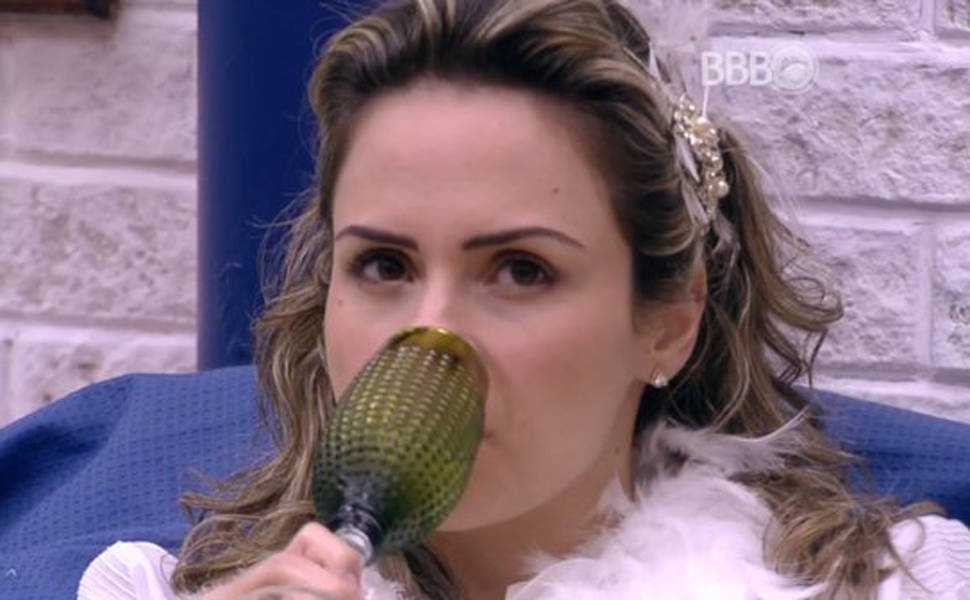 beecomenta's tweet photo. 10 ANOS #bbb26 #TeamRenault https://t.co/LsM9Z1wOSd