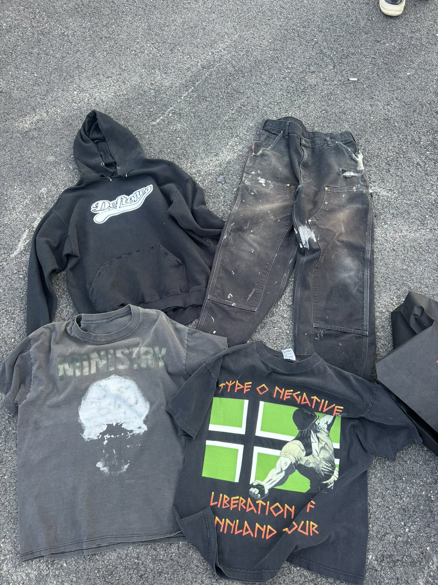 popular loner tweet media