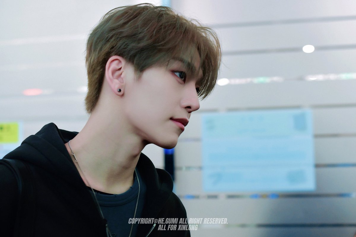 He_Gumi's tweet photo. 260227 ICN #허씬롱

👀

#씬롱 #XINLONG #鑫隆 #シンロン  #ALD1 #ALPHADRIVEONE #알파드라이브원 #알디원 https://t.co/SwPeeRPPs6