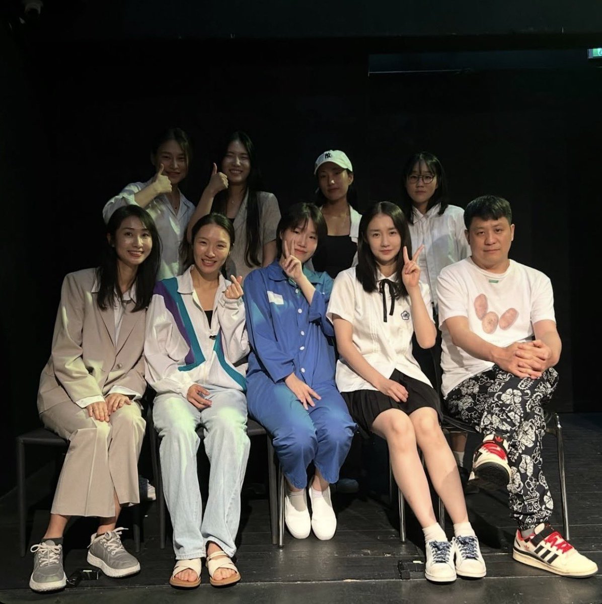 jieunithinker's tweet photo. pics of jieun from behind the scenes of the play ‘Ink of Time’ https://t.co/sevSmKqxNQ
