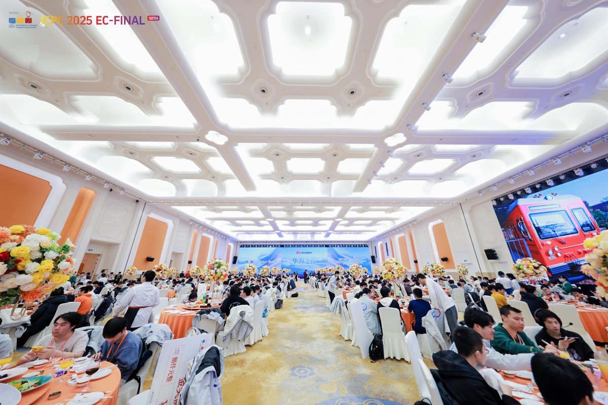 ICPCNews tweet media