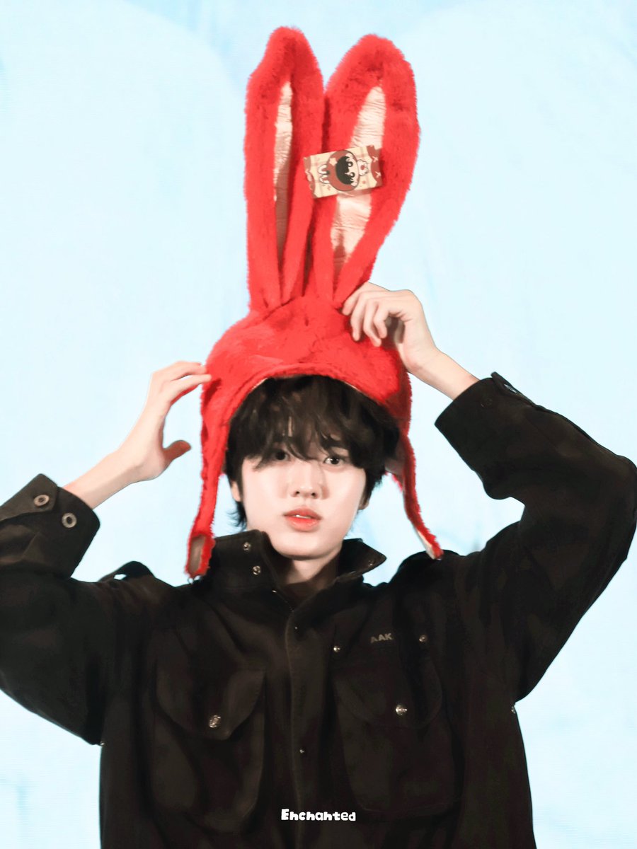 enchanted0227's tweet photo. ❤️🐰🥰

#TEMPEST #템페스트
#은찬 #EUNCHAN
#HAPPY_EUNCHAN_DAY https://t.co/6HFacKYjIc