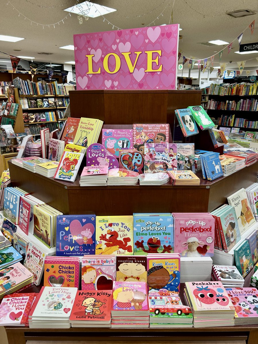 洋書専門店 Books Kinokuniya Tokyo(最寄り新宿か代々木) tweet media