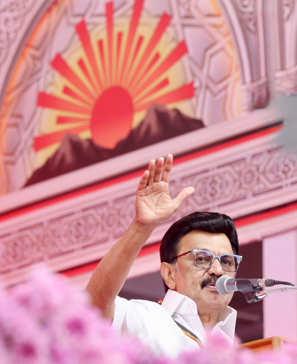 THIRUMOORTHI tweet media
