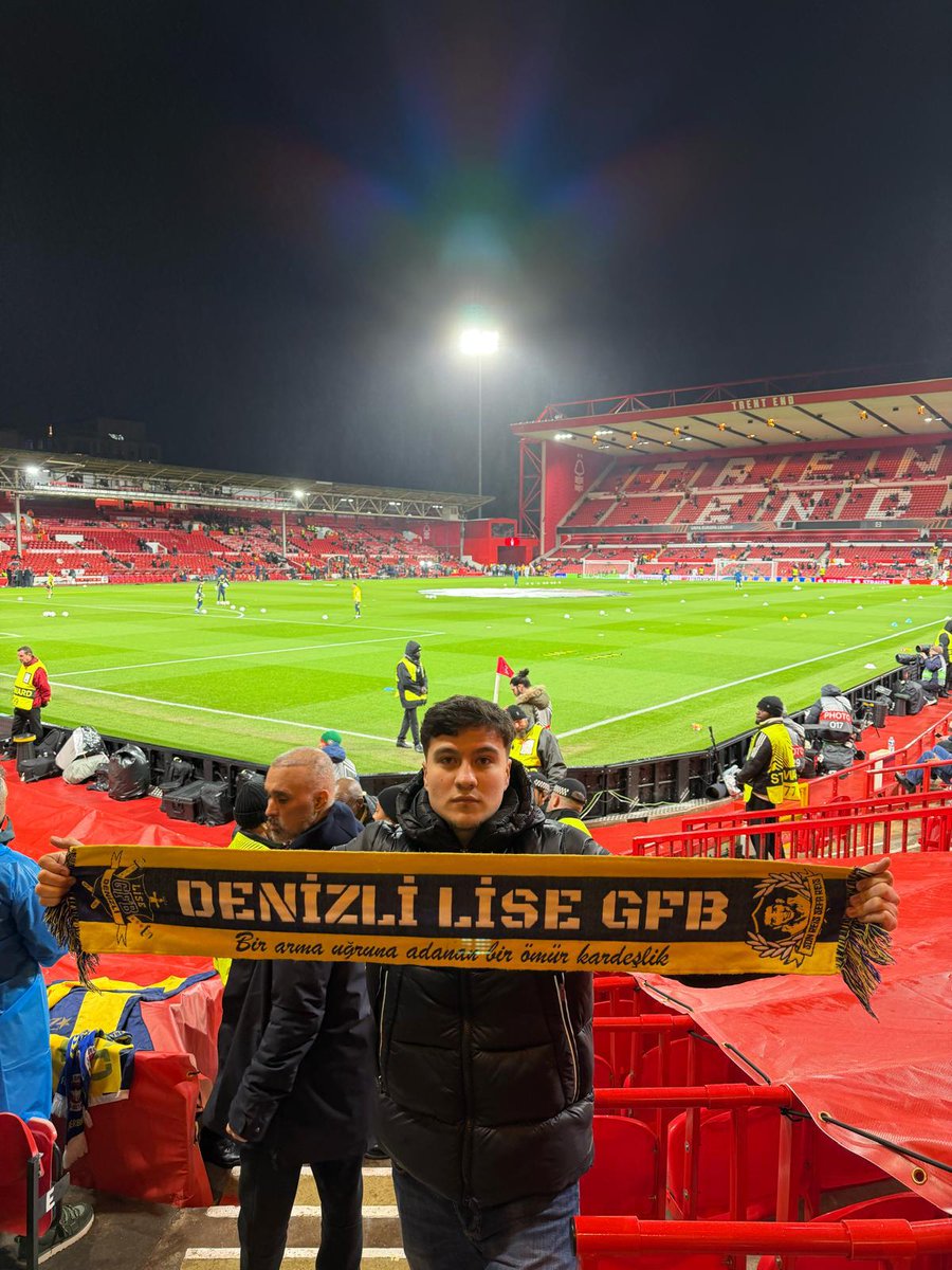 FENERBAHÇEMİZİ Nottingham Forest deplasmanında yalnız bırakmadık.

#LiseGFB20