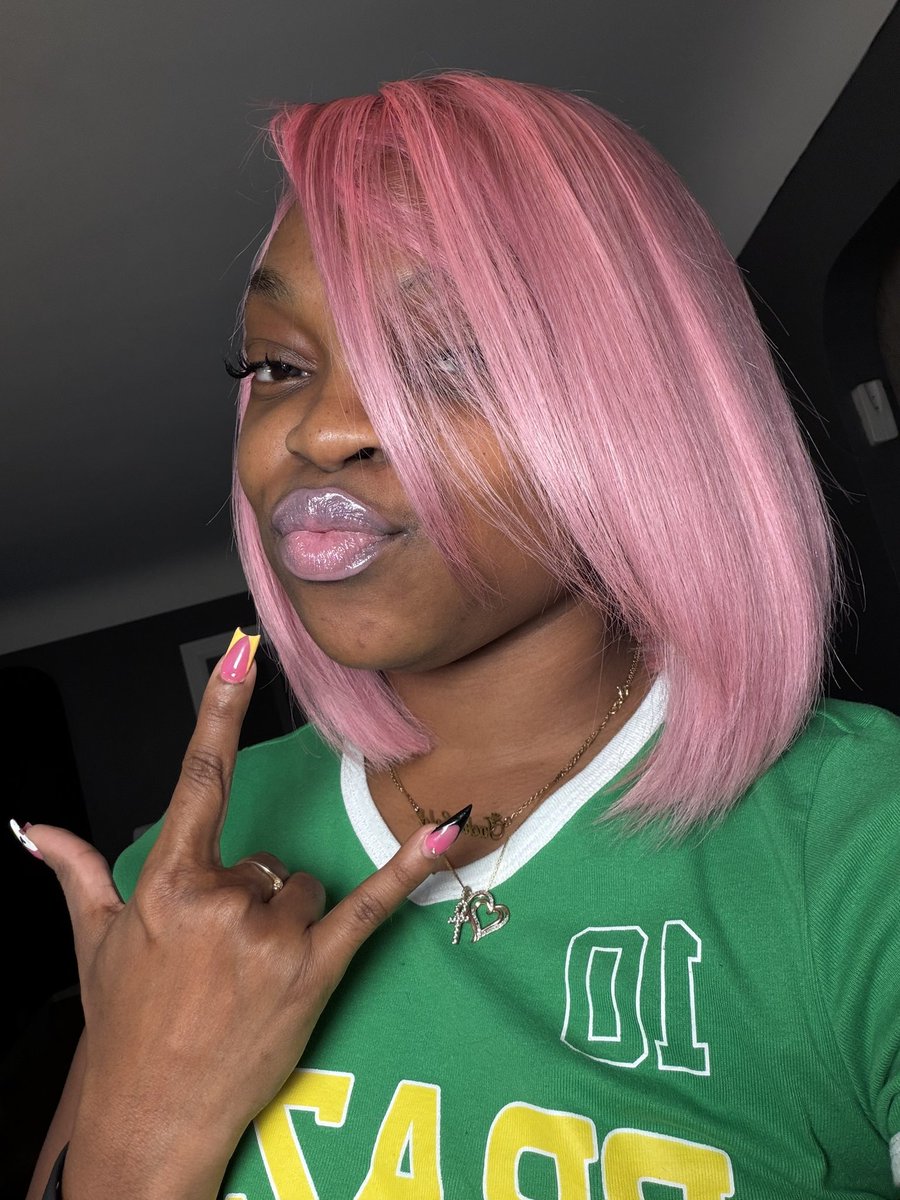 JACKIECOLD's tweet image. All of the Barbie’s is PRETTY 🤗 
All of the Barbie’s is BAD 😏

IT girl &amp;amp; I keep playing tag 🤪😉 

#JackieCOLD 🥶 
#PinkIsMyColor 🌸
#SunKissedGlow ☀️ 
#SpringIsApproaching 💐🤘🏾#Minaj4Life 💅🏾😉