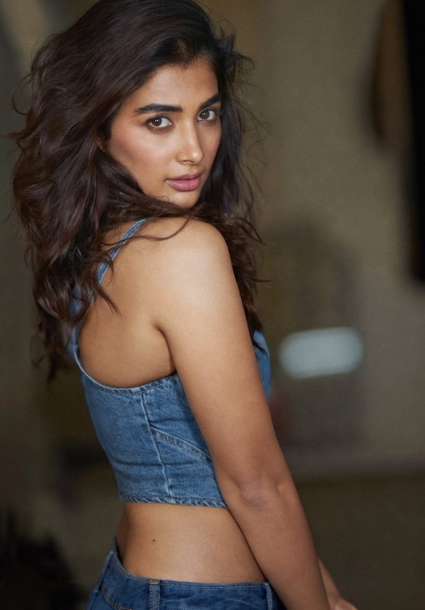 Good morning mates🌞
Pooja Madooom 

The Tempting brownie 😋🥵