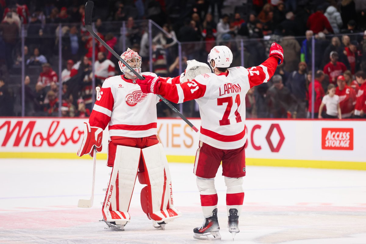 DetroitRedWings's tweet photo. twenty six saves 🤝 two goals https://t.co/Zq7jAOxg7H