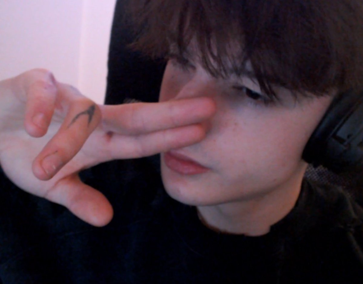 poop boy tweet media