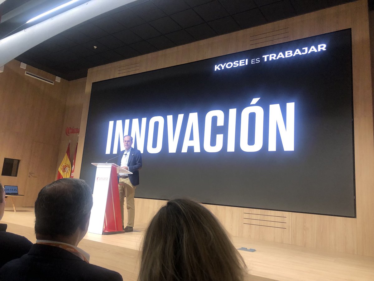 juancarcubeiro's tweet photo. Escuchando a Javier Tabernero, CEO de ⁦@CanonEmpresa⁩ en España, Italia y Portugal, nos cuenta el “secreto” de su compañía: Innovación, Principios, Liderazgo. #Porunnuevoliderazgo ⁦@canalceo⁩ https://t.co/R394REs0Uj