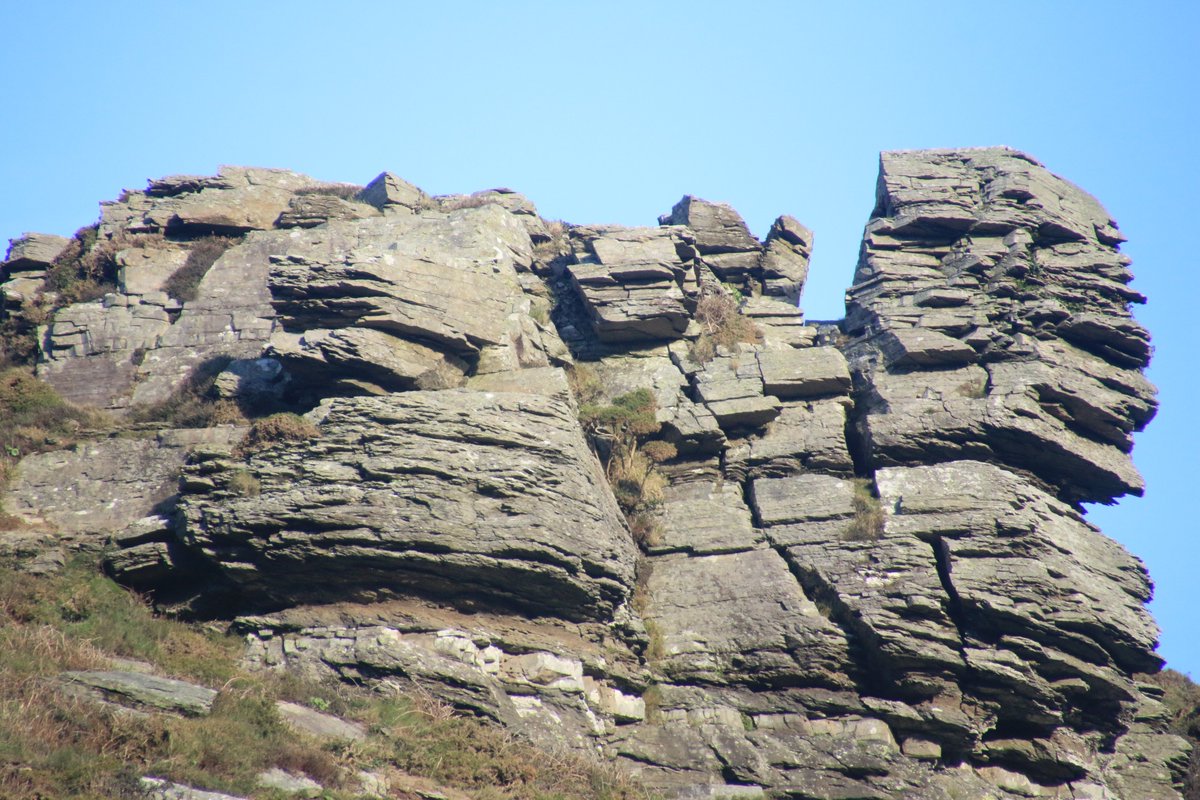 PoplarsPenny's tweet photo. @DailyPicTheme2 Good morning @DailyPicTheme2 for today's picture for the #DailyTheme of #rocks is this photograph from the valley of Rocks https://t.co/KiZbytDOSV