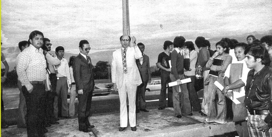 A nuestros fundadores, gracias por la visión. A nuestros docentes, empleado y obreros, gracias por la resiliencia. Y a nuestros estudiantes, ustedes son la prueba viviente de que la <a href="/UNEToficial/">UNET</a> no se detiene; evoluciona en cada proyecto, en cada trabajo y en cada meta alcanzada