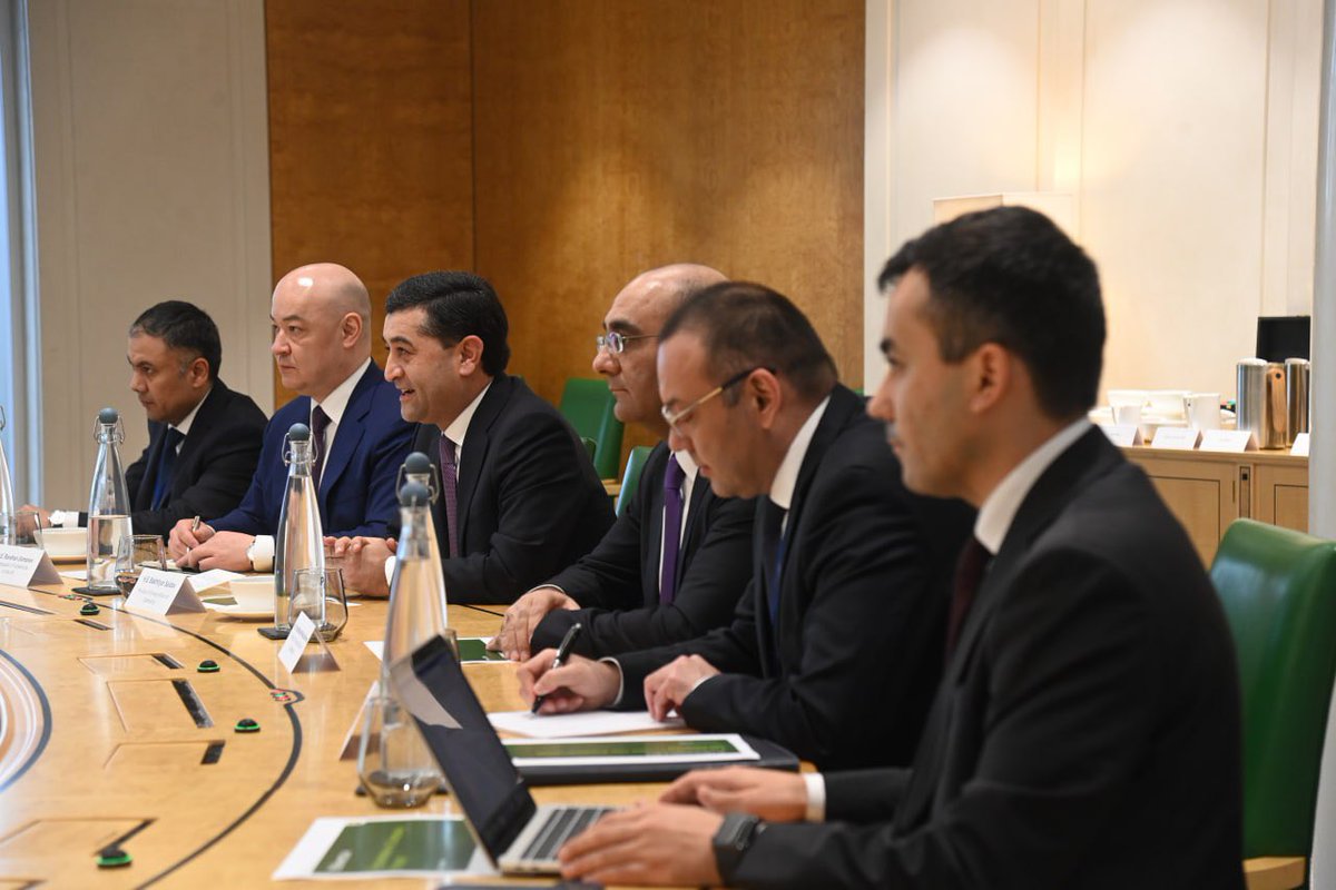 FM_Saidov's tweet image. Met with Mr. Ariel Flores and members of the Management Board of #BP.

We discussed #Uzbekistan’s ongoing energy sector reforms, efforts to further improve the investment climate, and prospects for advancing major joint projects. 

Particular attention was given to progressing