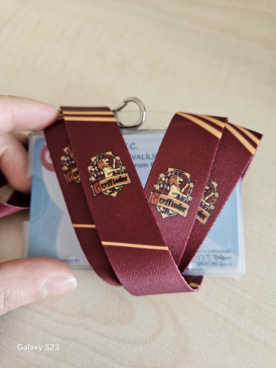 Minik bir kuştan güzel bir hediye. 😍 Bağlı oluğumuz aşiret.😂