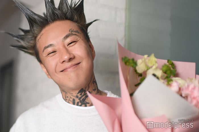livedoornews's tweet photo. 【祝】元レペゼンGINTA（DJ銀太）、結婚を発表 3年前に結婚していた
https://t.co/TBlsPDeSvD

GINTAは2015年、DJ集団・レペゼン地球に加入。その後グループ名が「Repezen Foxx」になり、2024年に脱退した。プロポーズはGINTAからだといい、「結婚しよう」と言ったという。 https://t.co/9HBk9vZsSP