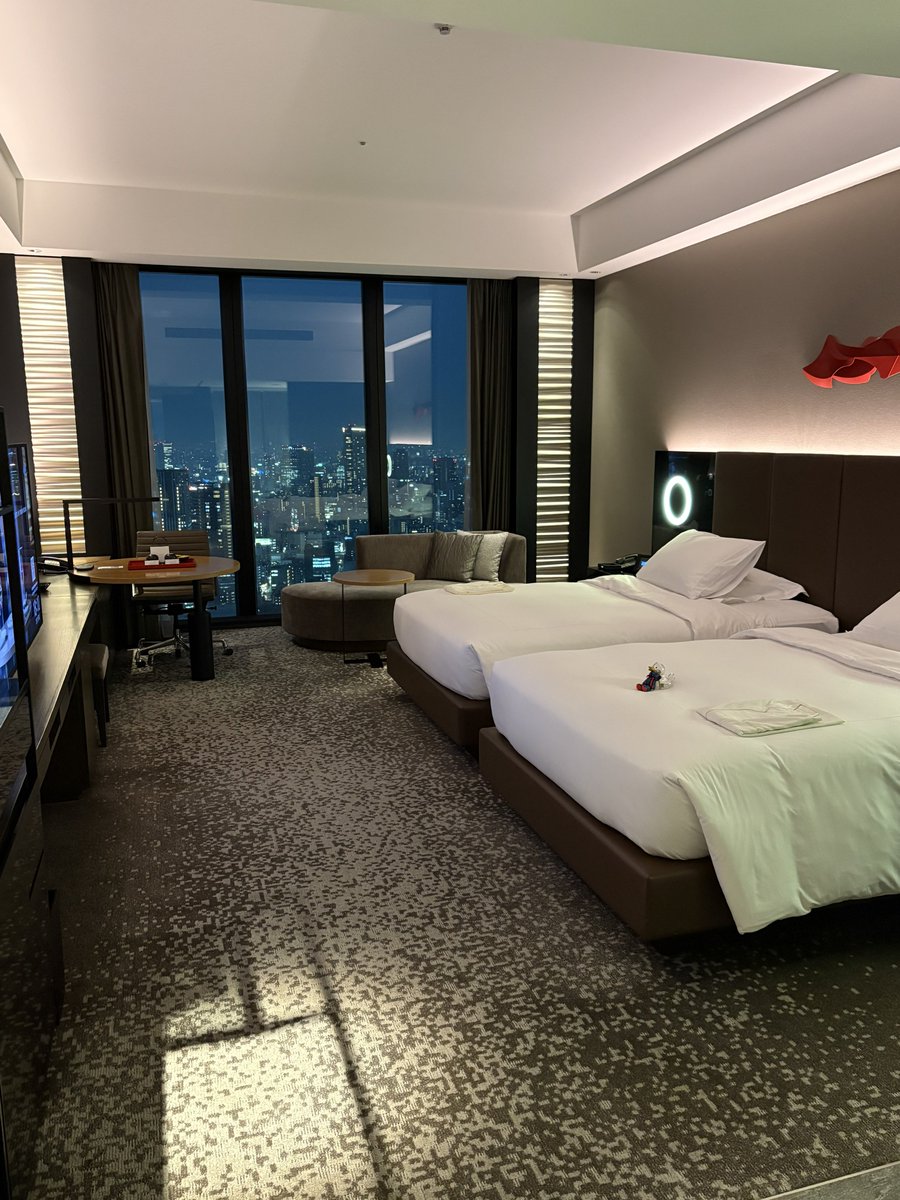 コンラッド大阪のディヒューザーとアロマオイルとルームスプレーx2購入