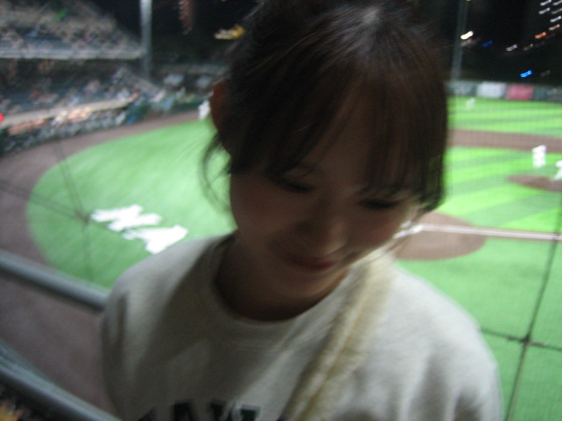 _mayuuk's tweet photo. ハワイ大学の野球観に行った~！
 #ハワイ  #ハワイ大学 https://t.co/srHCrJxyuE