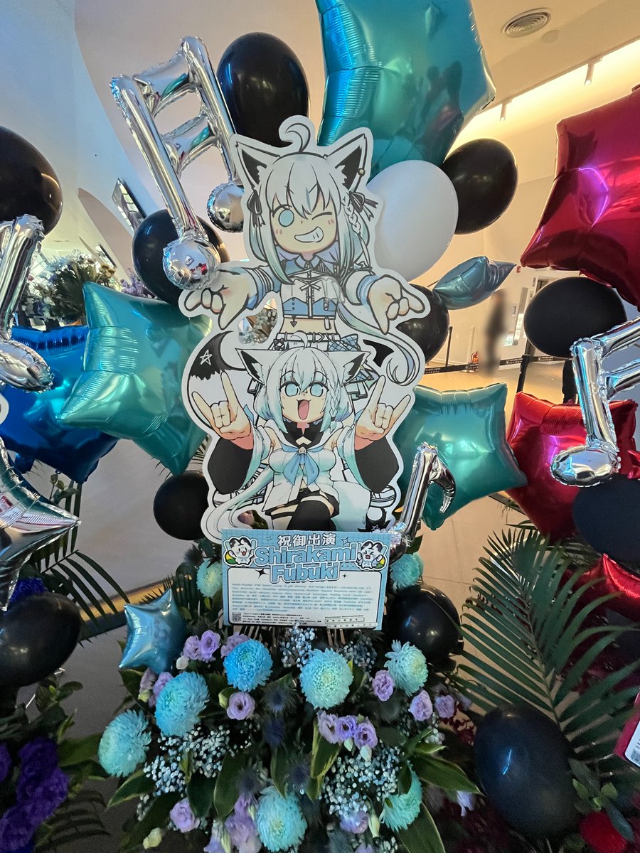 Thank you for the bouquets of support(^・ω・^§)ﾉ✨️
I can see so many fans have come out!!😊
We're going to make this a super fun live show, so everyone, get hyped up!👑🌽🌽
#hololiveSTAGE25