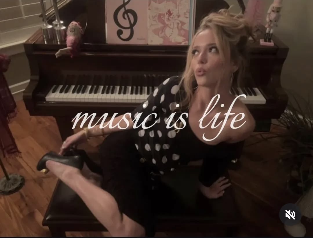 amara🩰 (@blueebarbie) on Twitter photo 