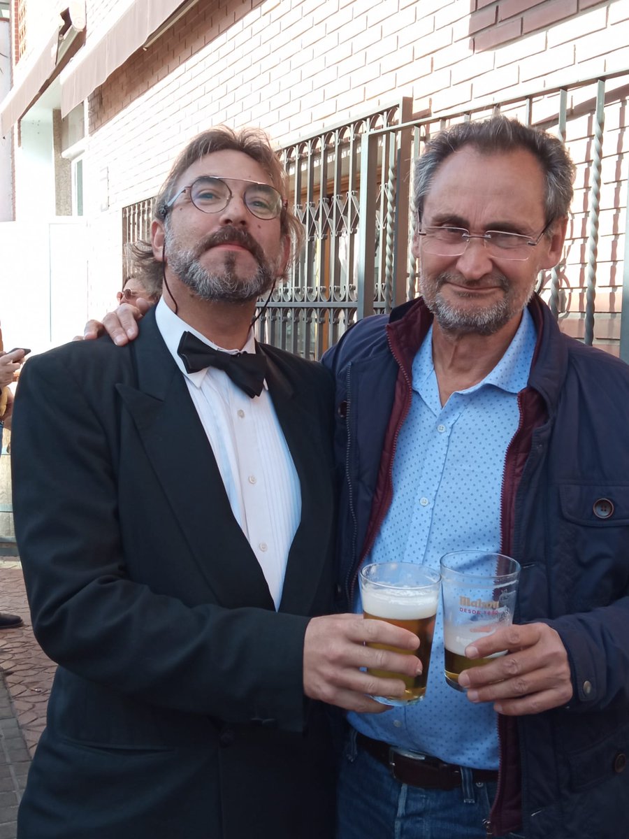 Bruji Bajista Rock tweet media