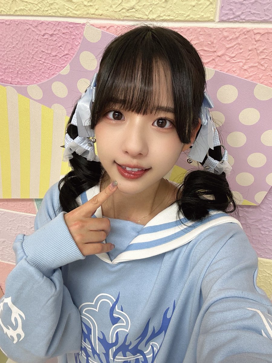 kana_afilia's tweet photo. 3/1発行の #あきかる 2026年3-4月号で
右開きの表紙に載せていただいてます🩵🖤
秋葉原にお越しの際はぜひゲットよろしくお願いします📖 https://t.co/bcU1LKRuXx