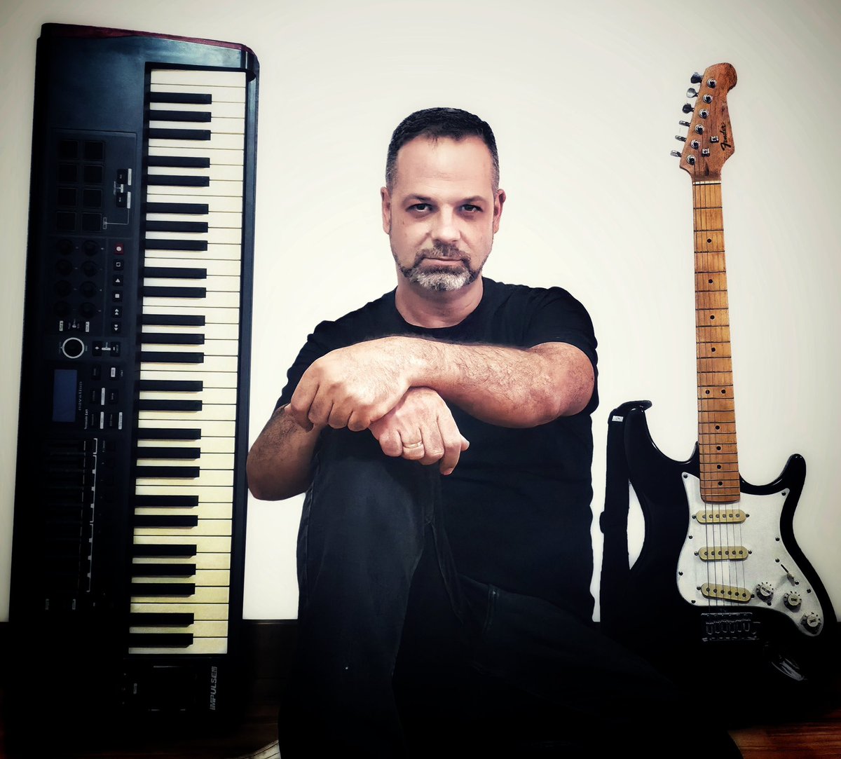 sgaeactualidad's tweet photo. 🎶 Reconocimiento internacional para TOTUM, del compositor cordobés @Tsodesound, socio de SGAE.

🏆 Mejor Álbum Instrumental en los World Entertainment Awards
🥈 Plata en los Global Music Awards
🎼 Nominaciones en los European International Music Awards

Una obra de 65 minutos ininterrumpidos que apuesta por la experiencia musical completa.

Orgullo autoral 

https://t.co/PXwiPX2oJT