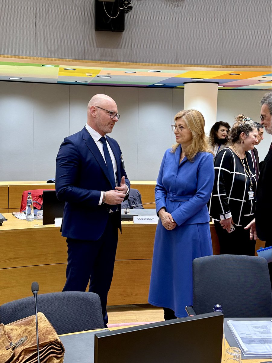 CZtoEU_Brussels's tweet photo. Ministr @RobertPlaga zastupuje 🇨🇿 na Radě #COMPET v části pro výzkum.

Hlavní body jednání: 

👉🏼 Balíček Horizont Evropa 
👉🏼 Výzkumný fond pro uhlí a ocel 
👉🏼 Podpora excelence a mezinárodní spolupráce 

ℹ️: https://t.co/RuT5Uoc42P 
📹: https://t.co/ePELWMIoCj https://t.co/Xoi96Wo0Ey