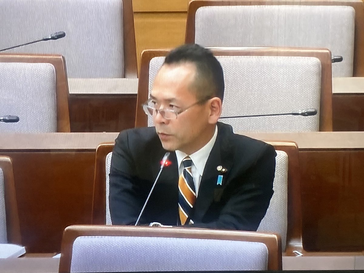 kishidaisuke's tweet photo. 【R7年度 目黒区一般会計 補正4号予算審議】
会派の総括質問に立つ。が、ほんのちょっと前というか、先週位に、質疑用に記載した原稿なのだが、、自分がどこに問題意識を持って何を原稿にしたのか、、忘れてしまっていて、マイクを前にツカえるという。。そして文字が細かい、、（汗）。 https://t.co/mX8qs4z3Yc