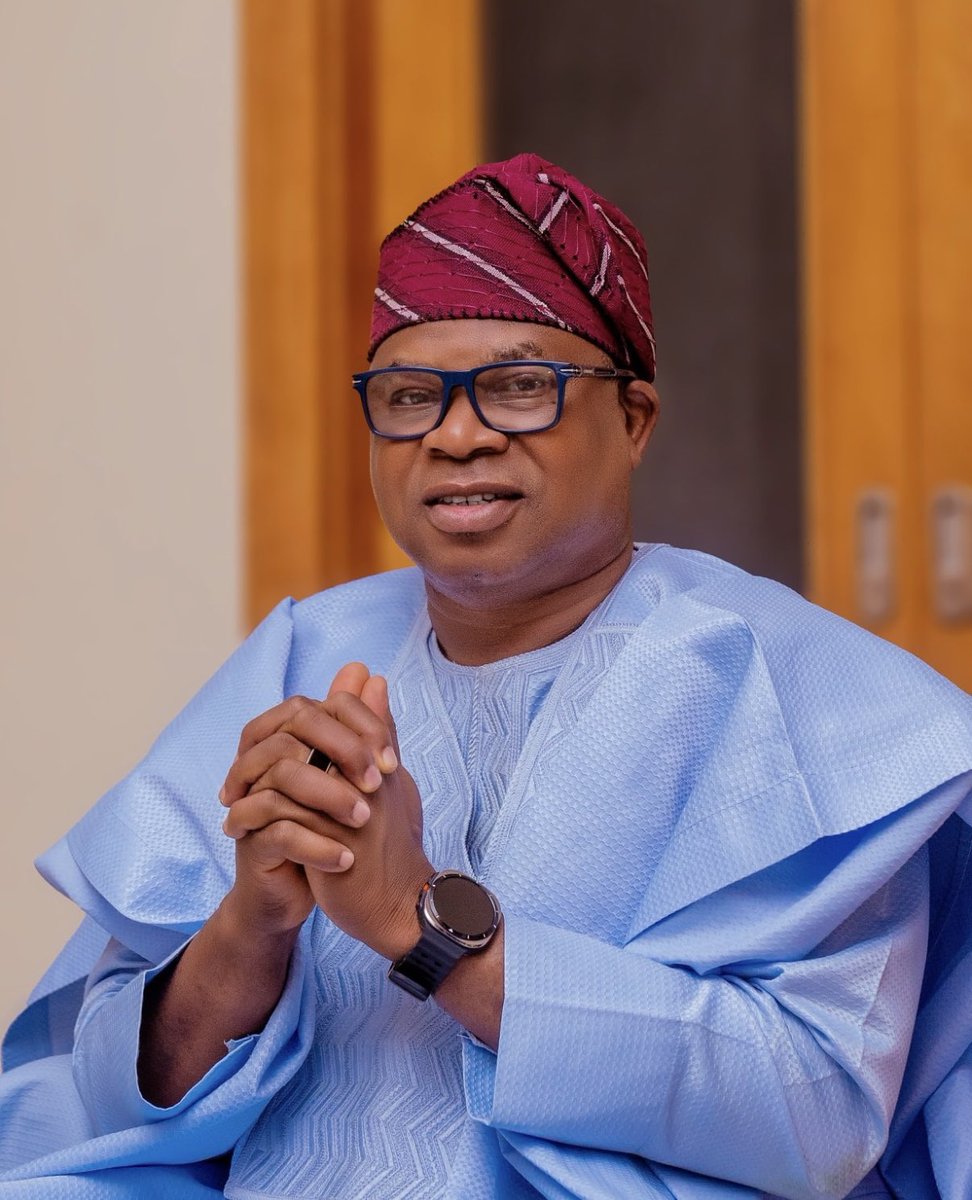OgbeniDipo's tweet photo. Governor Biodun Oyebanji (@biodunaoyebanji) in Ekiti for his second term. #BAOIsCapable
Asiwaju Munirudeen Bola Oyebamiji (@OyebamijiBola) in Osun for his first term. #AMBoIsCapable
Ariwo ko ni music. The Progressive family is ready π! https://t.co/0xMdLQnPxH