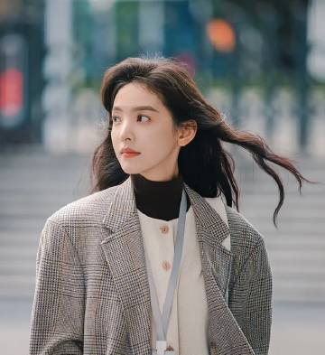 🍉 Fantasy Romance Drama "Take My Boss Away" 
Rumors circulating that #BAIJINGTING and #ZhangRuonan will team up again for this drama 😭