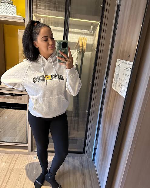 isabellasmith06's tweet photo. Can you date me? https://t.co/GSPrOJWcEz