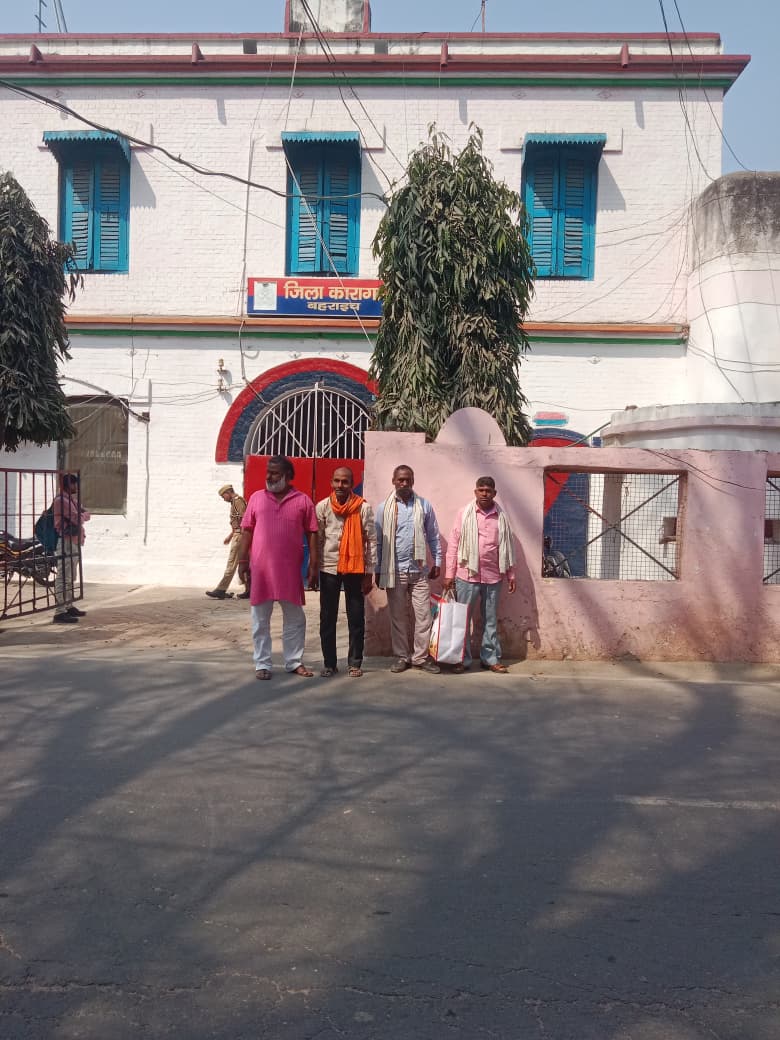 JaynuThakur's tweet image. जेल का ताला टूट गया,  कुंवर दहौरा छूट गया---

आज पांचवें दिन रिहाई हो गई---

सत्य की जीत हुई---

पिता जी @Kunwardahaura0  जी।

#UGC #roll #back