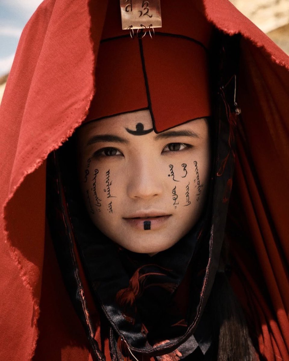 caucasusvisuals's tweet photo. Portrait of a Kalmyk woman.

Photo by Aldar Kishtenov

The Kalmyks are the only ethnic group in Europe that traditionally practices Buddhism and speaks a language of the Mongolic group.

They are descendants of the Oirats (Western Mongols) from Dzungaria. The name "Kalmyk" itself is of Turkic origin and means "remnant" or "remained/separated".

In the 1630s, the Kalmyks, led by Kho Orluk, reached the shores of the Volga. Initially, they settled on the left bank but soon began crossing to the right (the "Nogai side"), which was historically considered the gateway to the Caucasus.

Before the arrival of the Kalmyks, the steppes of the North Caucasus and the Kuban region were controlled by the Nogais. A series of fierce clashes erupted between them. The Kalmyks, possessing a powerful and disciplined cavalry, displaced the Nogais.

The Russian government, recognizing the Kalmyks as a formidable military force, signed several treaties with them. The Kalmyks were officially allowed to nomadize southward as far as the Terek and Kuban rivers, on the condition that they protect Russia's southern borders from raids by the Crimean Khanate and mountain tribes.
