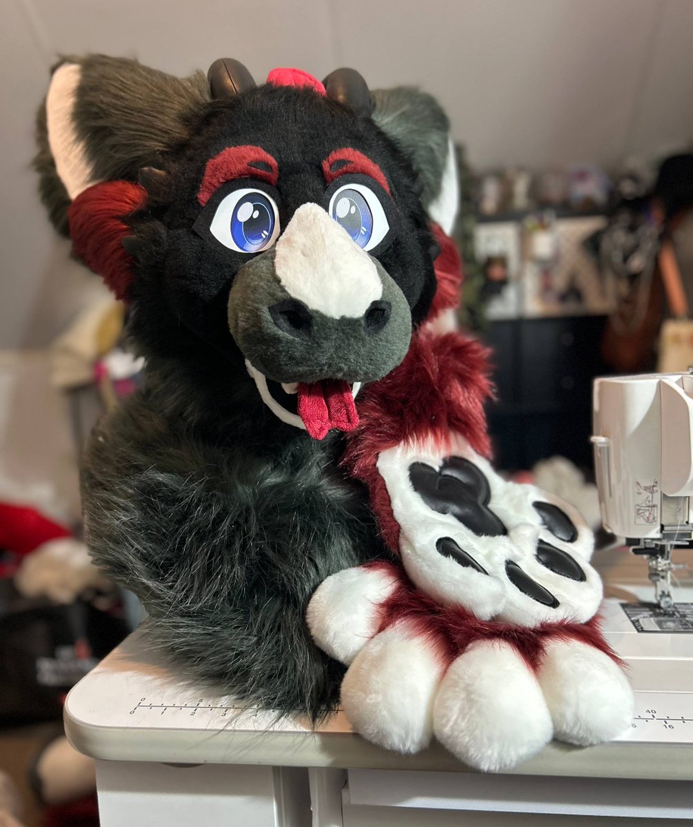 FuzzyFurCreations 🔜 NFC tweet media