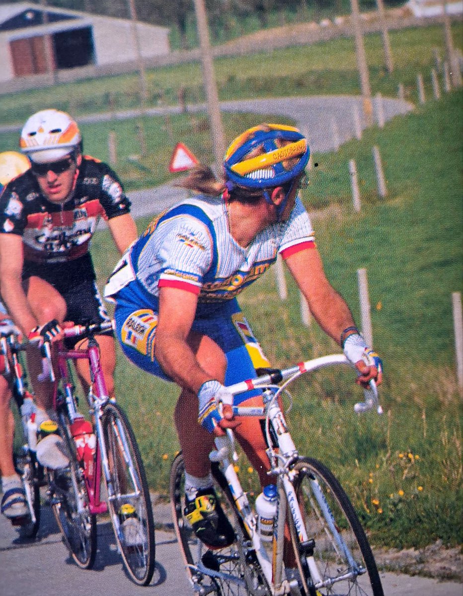 Laurent Fignon in action at the 1990 Tour of Flanders, putting in plenty of attacks but to no avail, Moreno Argentin taking the victory.
📸 Graham Watson