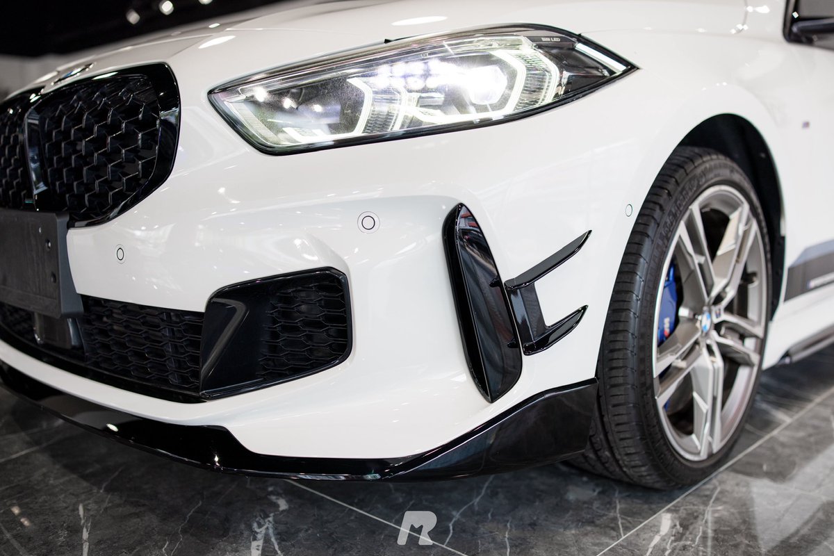 rafiquemuzhaffa's tweet photo. 2021 BMW M135i xDrive with M Performance Kit

RM185,000
Mileage: 22,122km
Condition: Very Good

RM20,000 worth of factory upgrades over standard:
• M Performance front lip, side skirts &amp; rear diffuser
• M Performance rear spoiler
• M Performance leather seats
• M side decals https://t.co/v3cYMcewXv