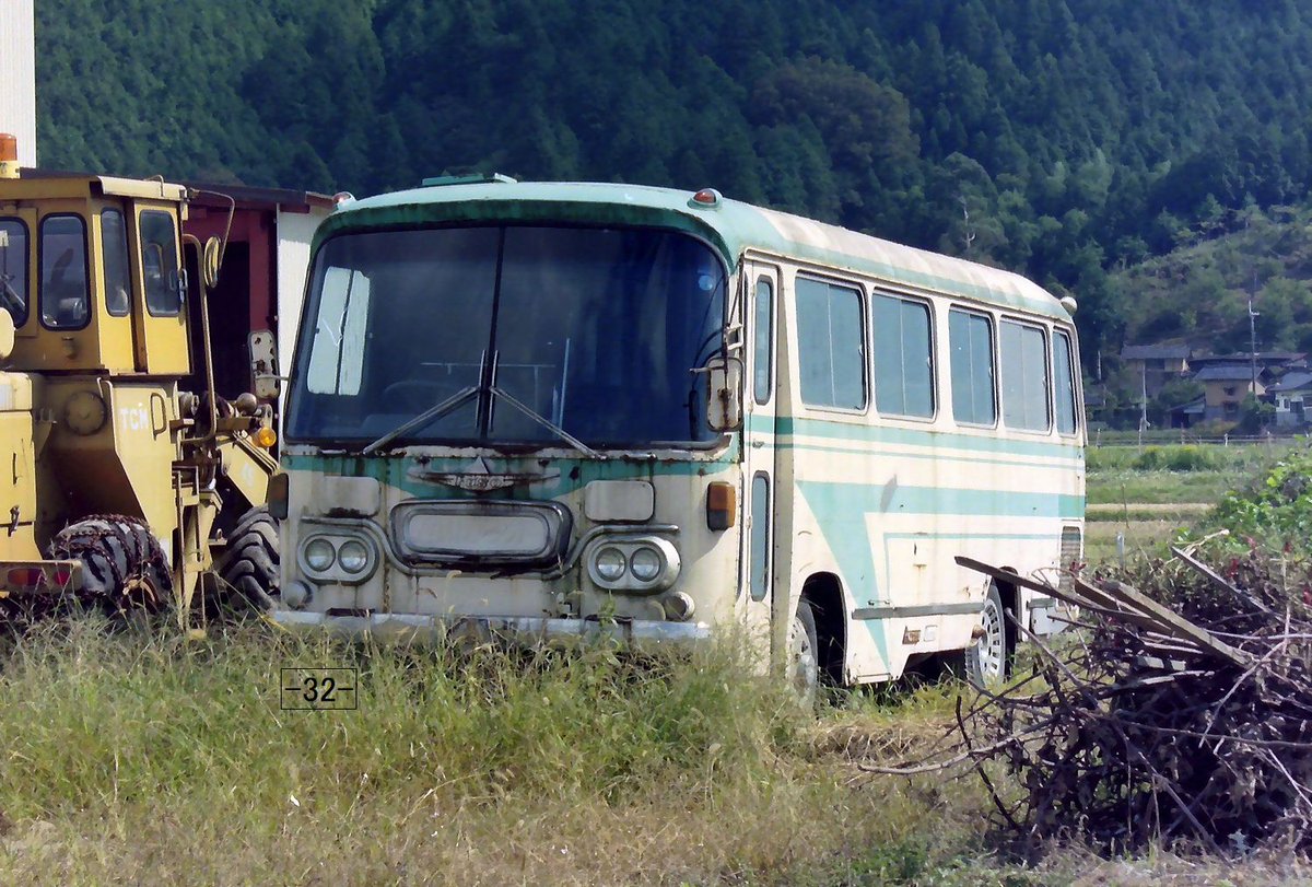 お題は ふそう中型バス 廃車体限定で難易度アップ😳