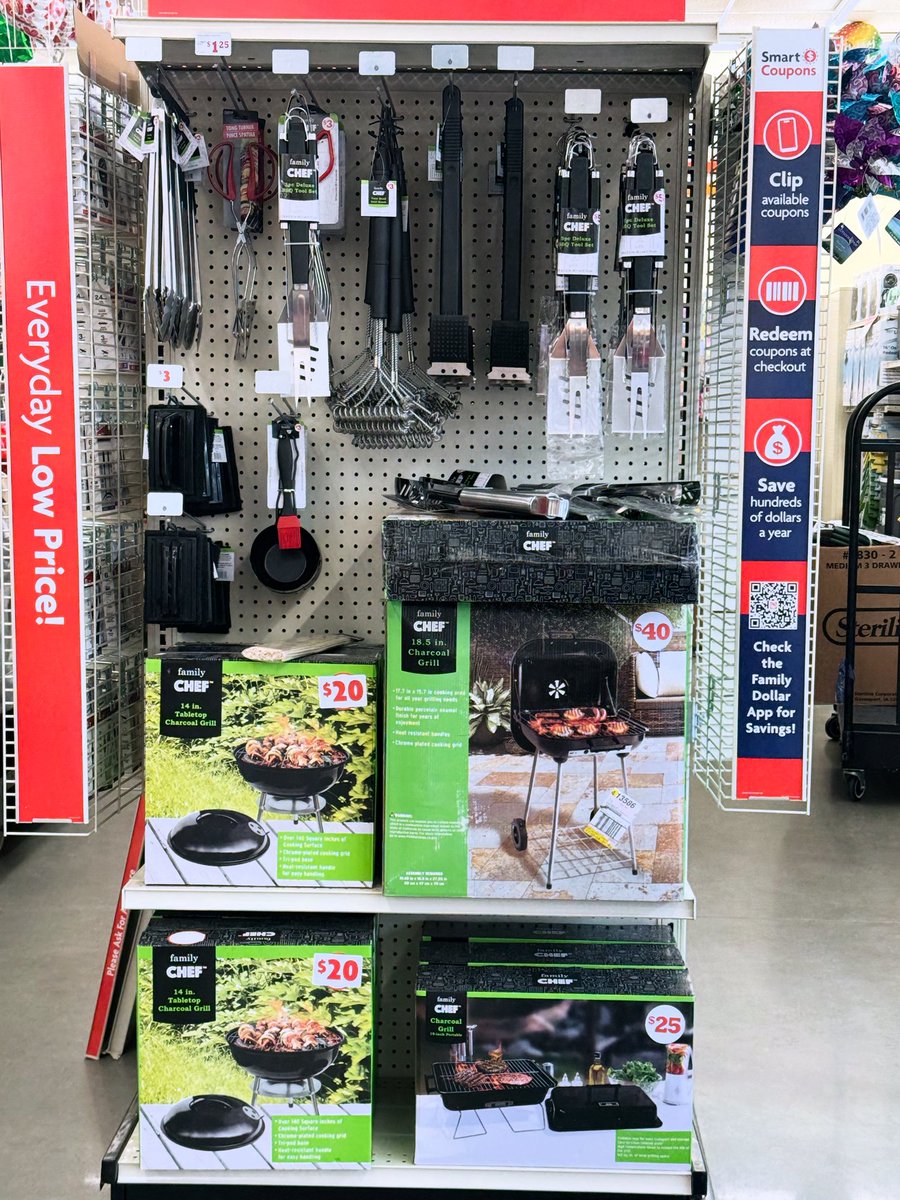 liquidlenspod's tweet image. If you’re planning a cookout and the budget is tight, @familydollar’s grill section will treat you right. From charcoal and matches to tongs and the tray, Grab your BBQ gear and start grilling today! 
#BackyardBBQ #BudgetFriendly #grill #familydollar #familytime