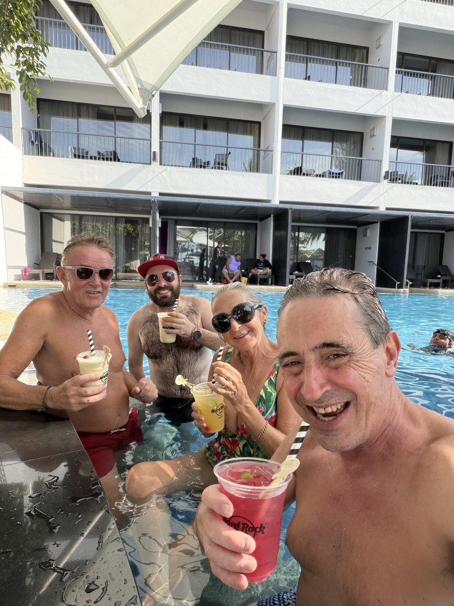 Simon Buckmaster tweet media