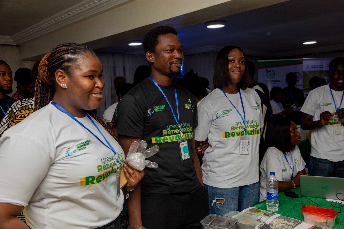 cadef_ng's tweet image. Coming up 3rd place at the greenlabs PFS Demo Day, Leovia Farms converts agro-waste into high-protein feed to help farmers cut feed costs by 25–40% while tackling organic waste.

Now heading into the Cohort 2 Incubation Programme, the journey to grow this solution begins!
#CADEF