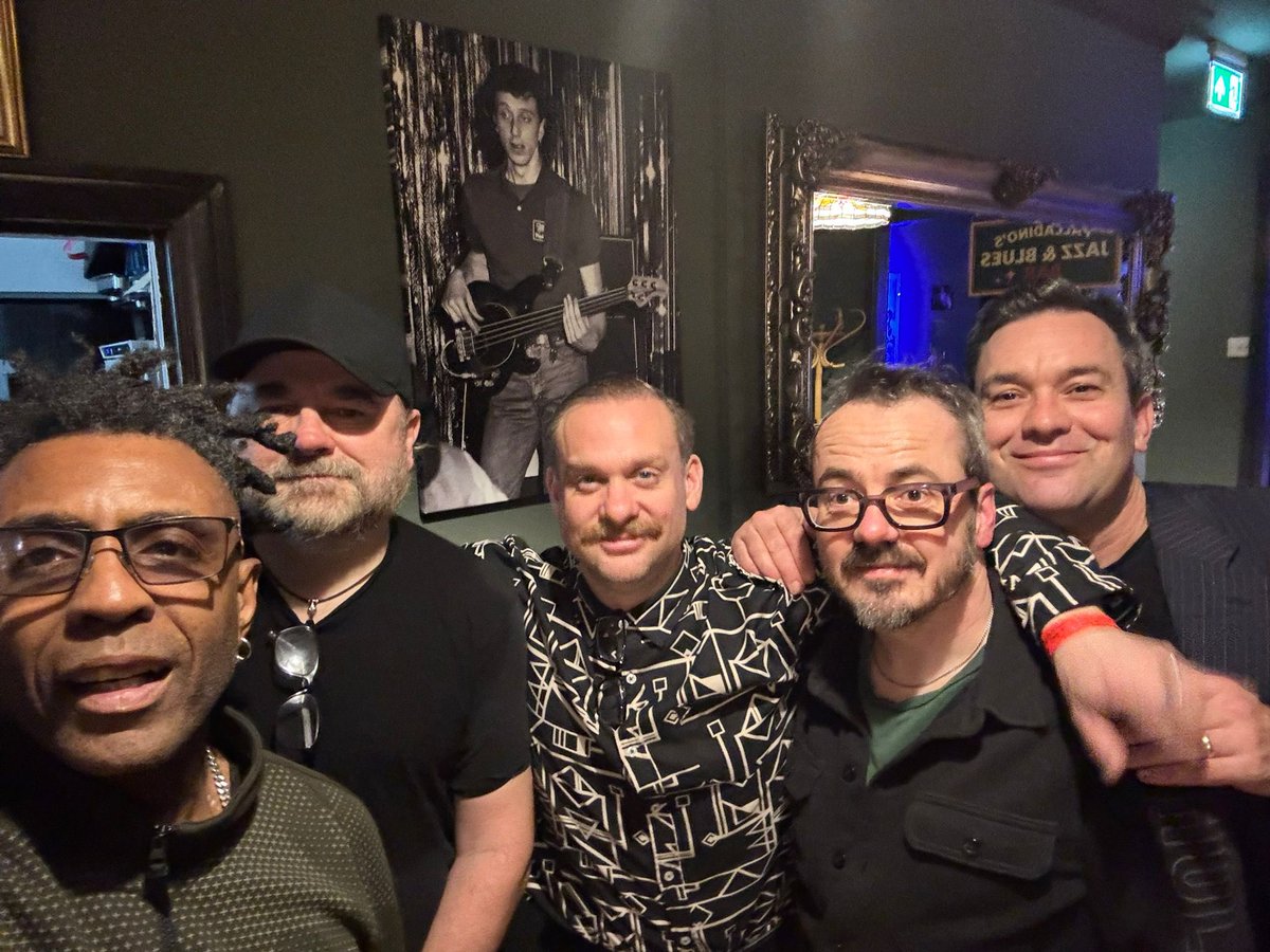 PalladinosJazzBluesBar tweet media
